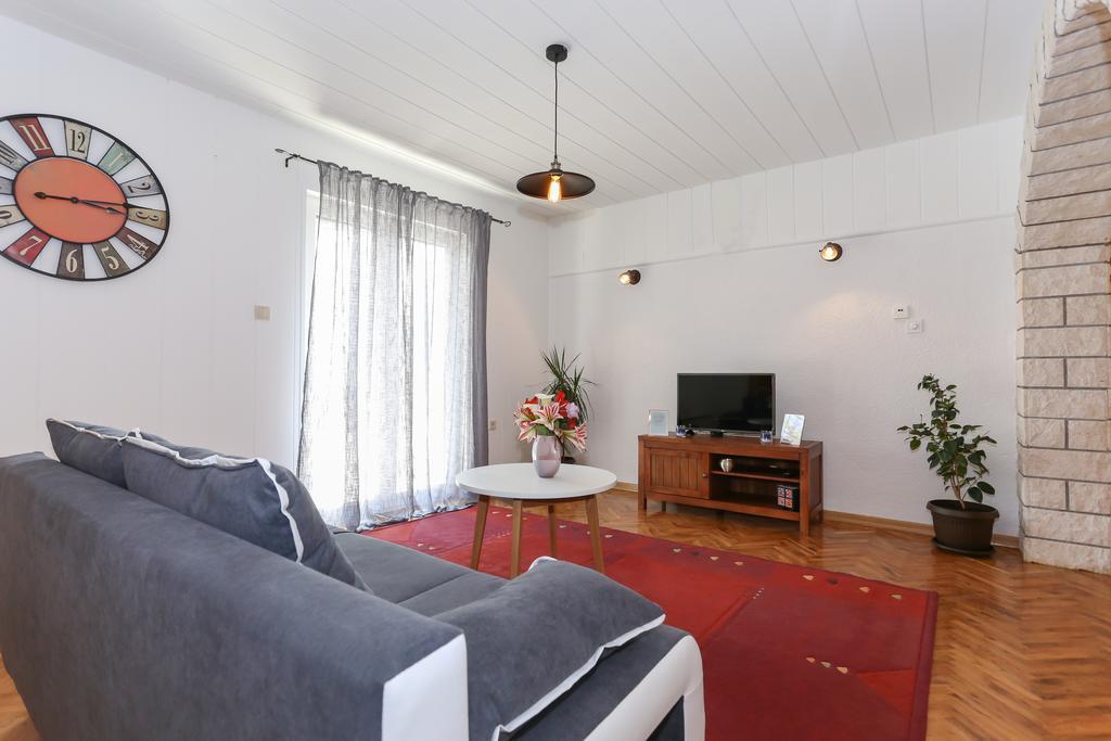 Apartment Mariniva Kaštela Εξωτερικό φωτογραφία